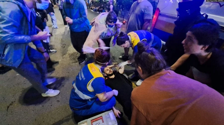 В Тбилиси госпитализировали 8 демонстрантов – СМИ