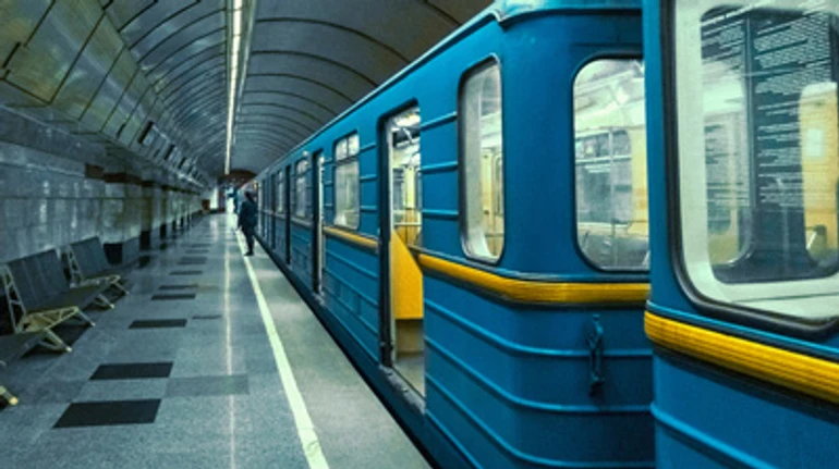 Теремки і Голосіїв без метро. Що трапилось з синьою гілкою метрополітену