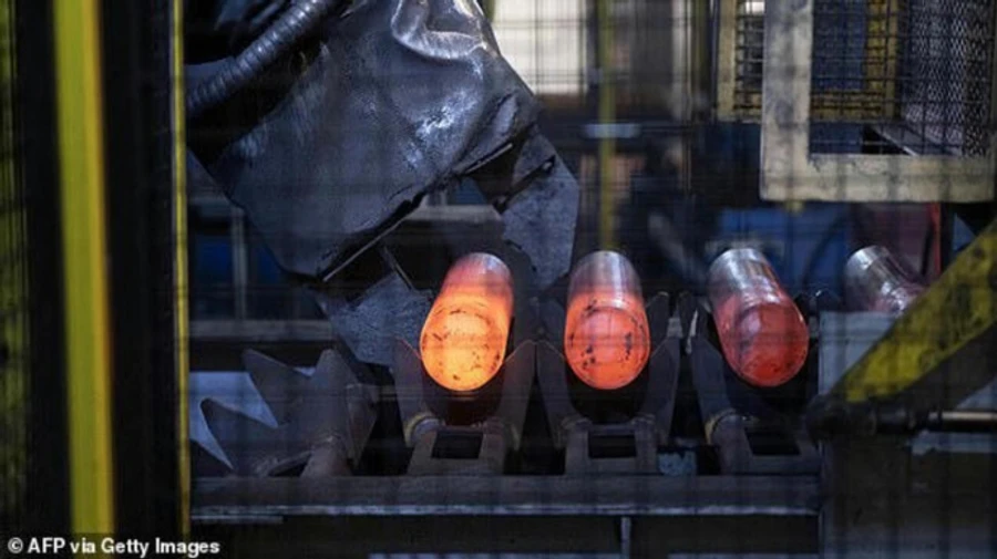 Британия намерена нарастить производство взрывчатки и 155-мм снарядов – СМИ