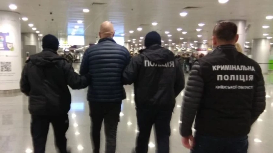 Из Германии экстрадировали мошенника: выманил 6 миллионов у пяти украинцев