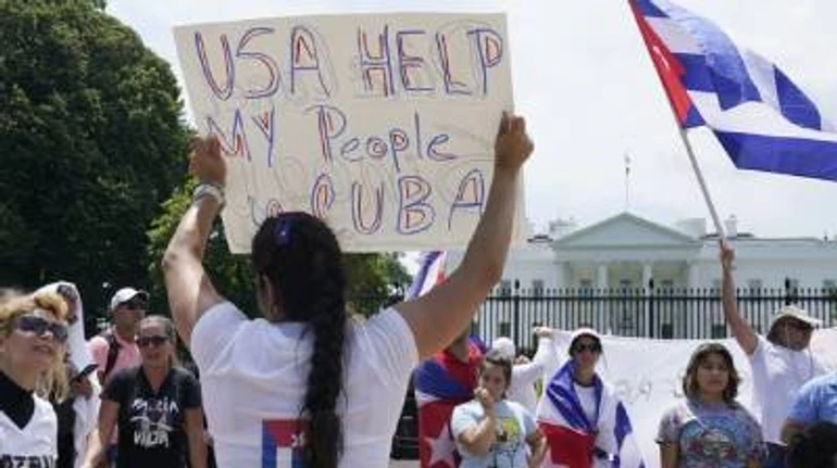 Кубинский вызов для Байдена: как США получили новый приоритет своей политики