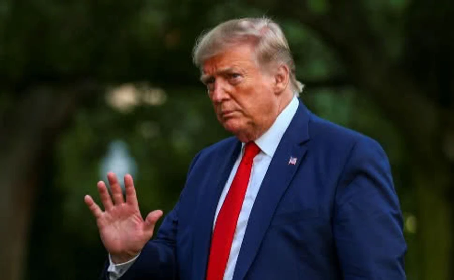 Трамп пропустить перше засідання суду щодо імпічменту