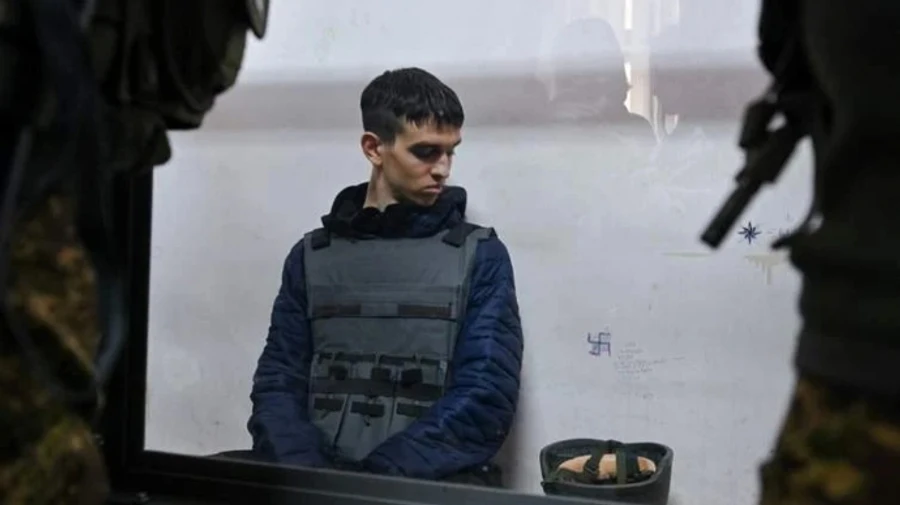 Убийство Фарион: подозреваемого привезли на суд в бронежилете и шлеме, в одиночную камеру не переведут 