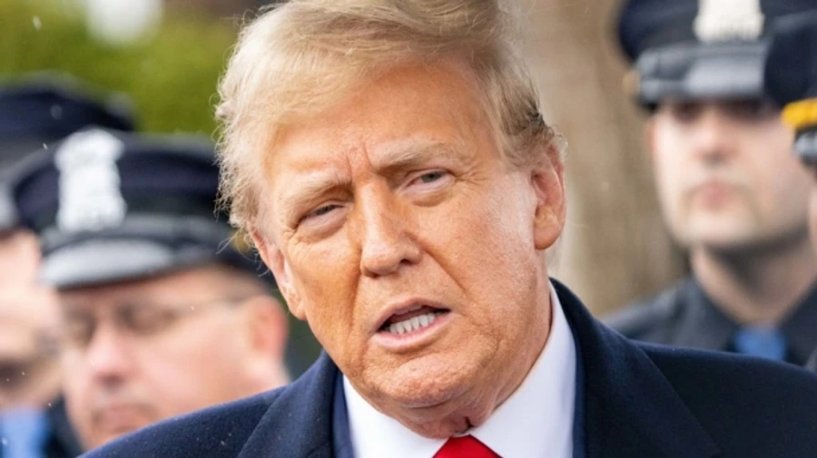 СМИ: Трамп потребует от союзников по НАТО увеличить расходы на оборону до 5% ВВП