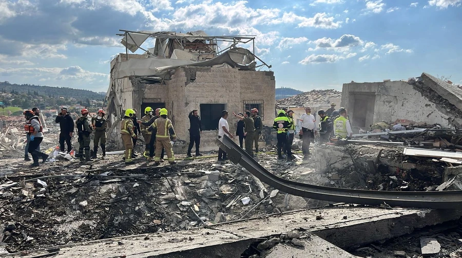 Іранська ракета влучила у житловий район ізраїльського міста: щонайменше 8 загиблих