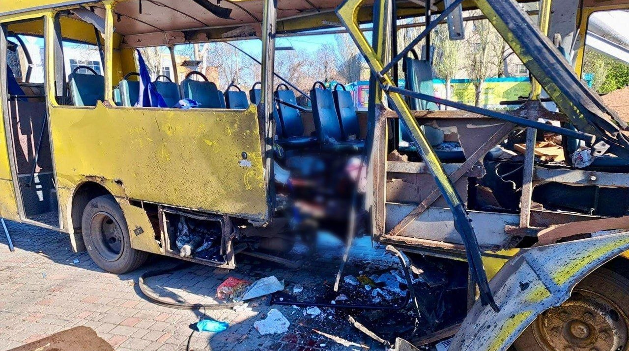 Russians hit bus in Nikopol: three killed, 12 injured