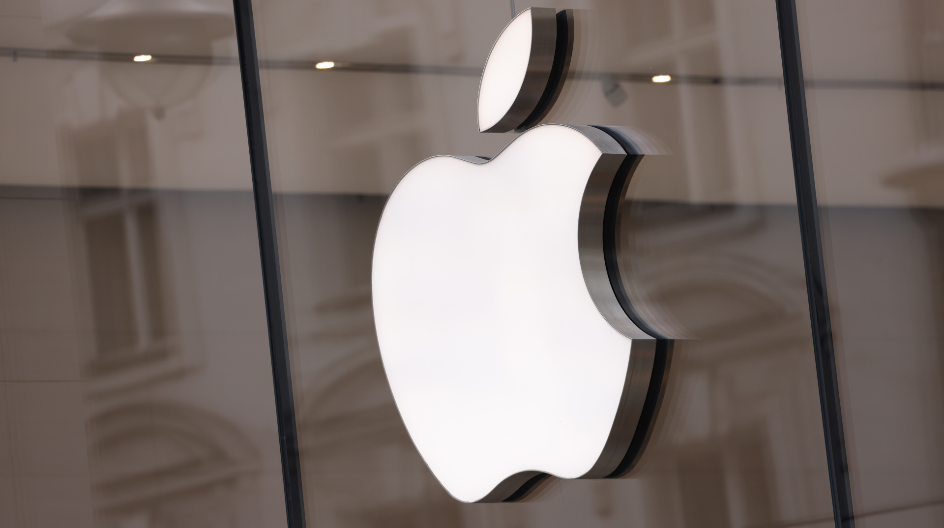 Apple подала до суду на OpenAI через крадіжку надсекретних розробок
