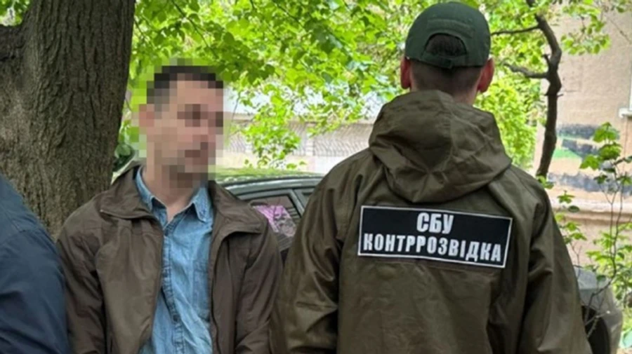 СБУ каже, що спіймала крота: влаштувався на оборонний завод, щоб викрасти розробки для ФСБ