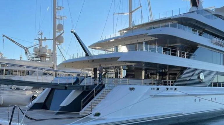 Суперяхту Медведчука, арештовану в Хорватії, продадуть на користь України