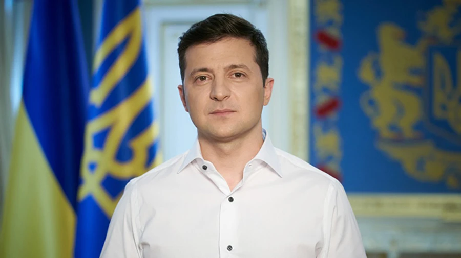 Зеленский пригрозил мэру Черкасс последствиями и предупредил рынки