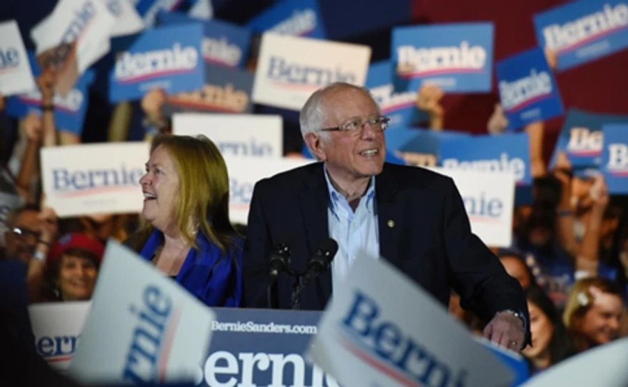 Выборы в США: Сандерс побеждает на предварительных выборах в Неваде
