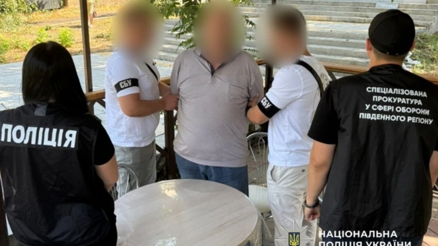Руководитель одного из ТЦК в Одесской области требовал 1500 долларов за снятие с розыска – полиция