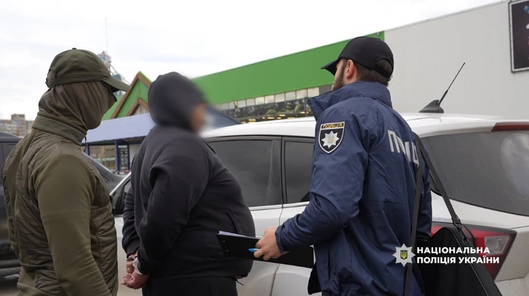 Начальник райТЦК і СП на Одещині за $2 тисячі обіцяв дати відстрочку від мобілізації – поліція