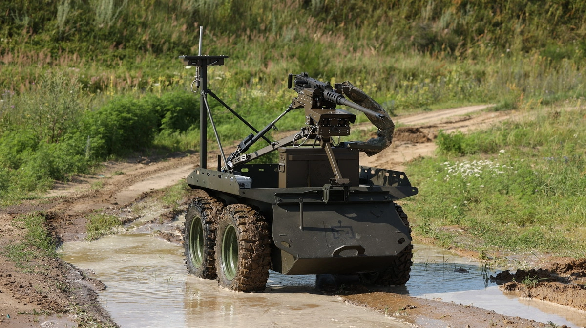 Ukraine's Defence Ministry codifies ground robot Zmiy Droid 12.7 with combat module