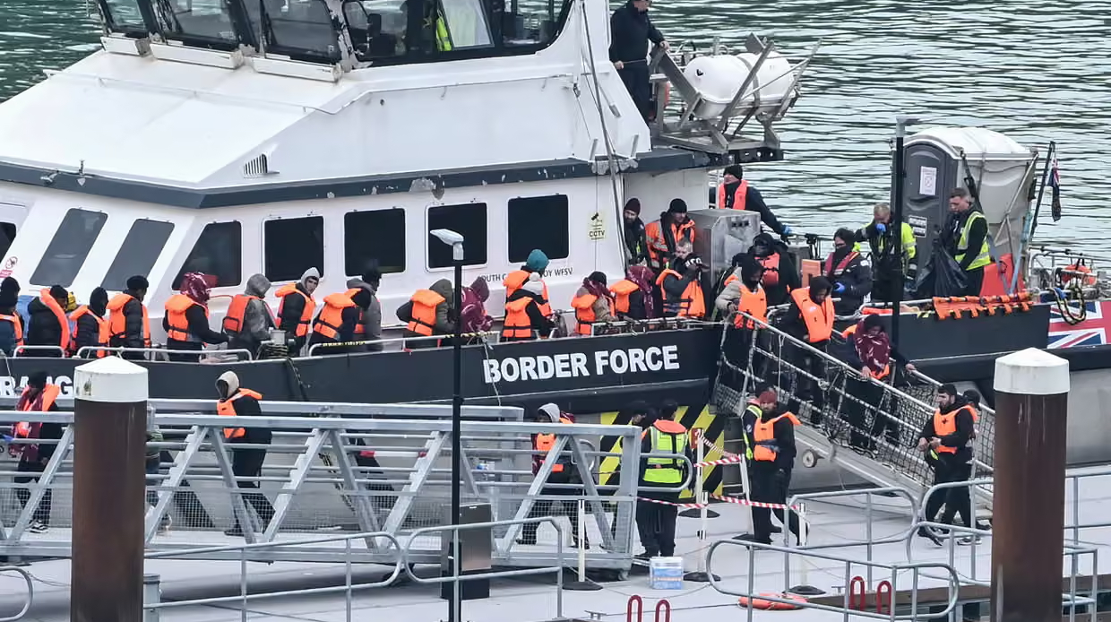 У Британії понад 70 дітей-біженців утримують в ізоляторах для дорослих, де до них застосовують тортури