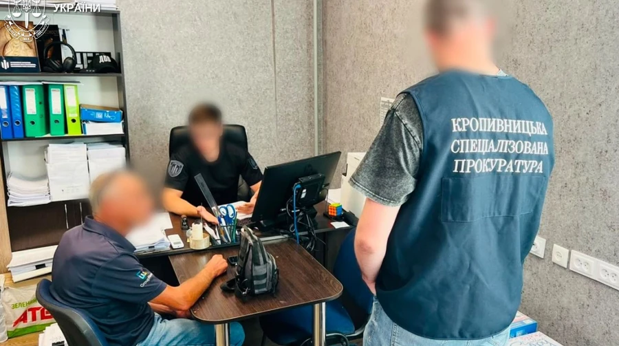 ДБР: Офіцер годував віртуальних бійців у військовій частині – держава втратила 1,6 млн грн
