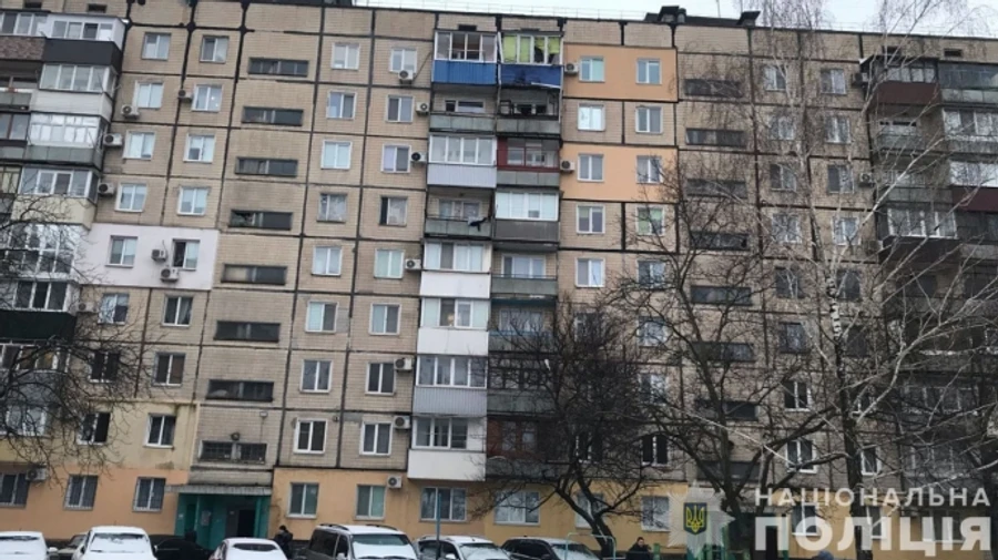 У Кривому Розі невідомий вистрелив з гранатомета по будинку