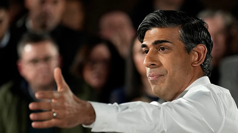 На выборах в Британии партию Сунака ждет ошеломляющее поражение - опрос
