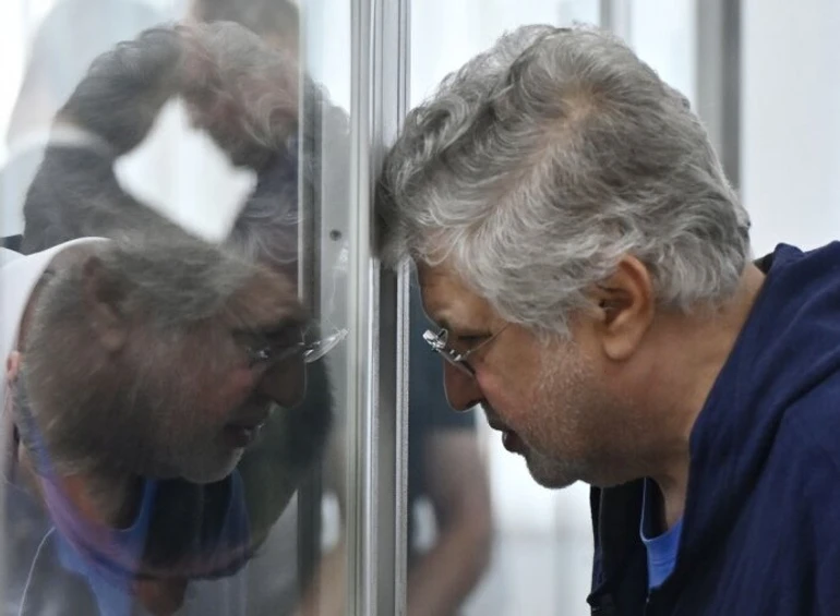 Коломойський передав управління корпоративними правами 1+1 media колективу групи