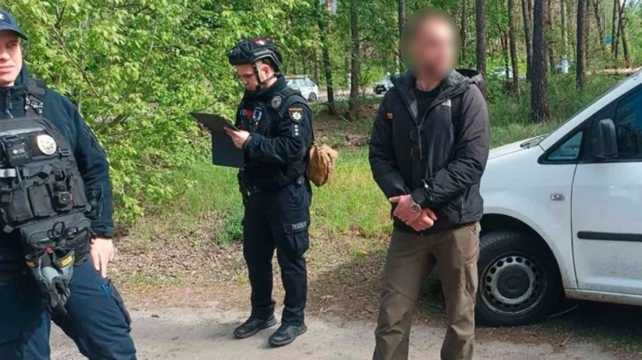 Полиция: В Харькове мужчина угрожал ножом сотруднику ТЦК