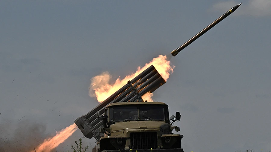 Defence Forces advance in south, conducting offence on 2 fronts – Defence Ministry