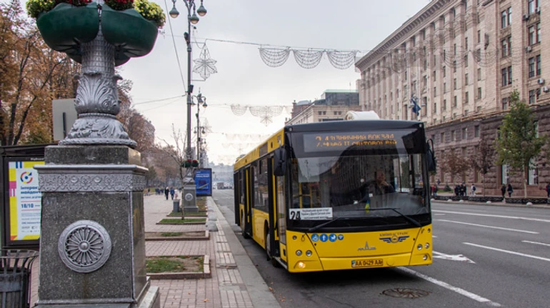 Не їде. Чому в Києві погано працює громадський транспорт