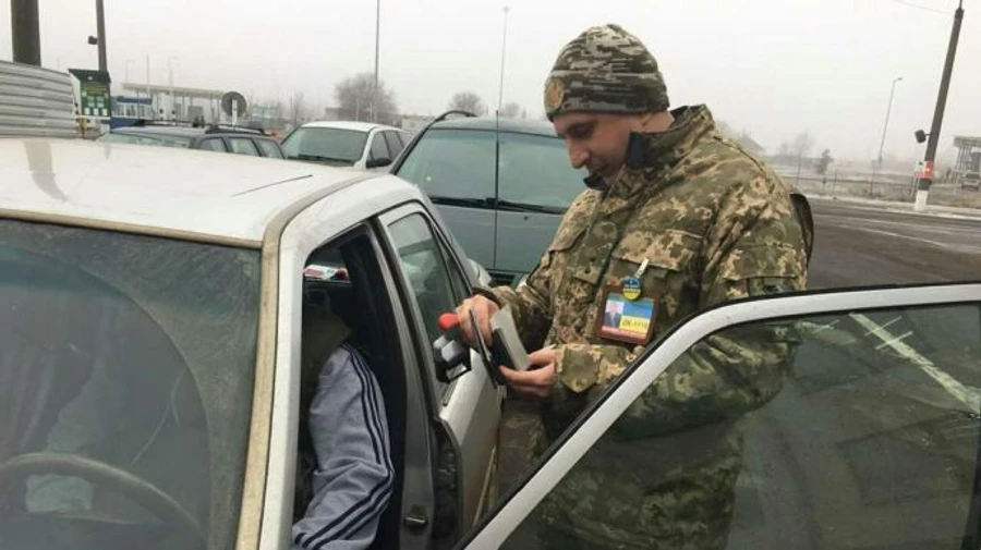 На Буковині затримали фальшивих далекобійників призовного віку