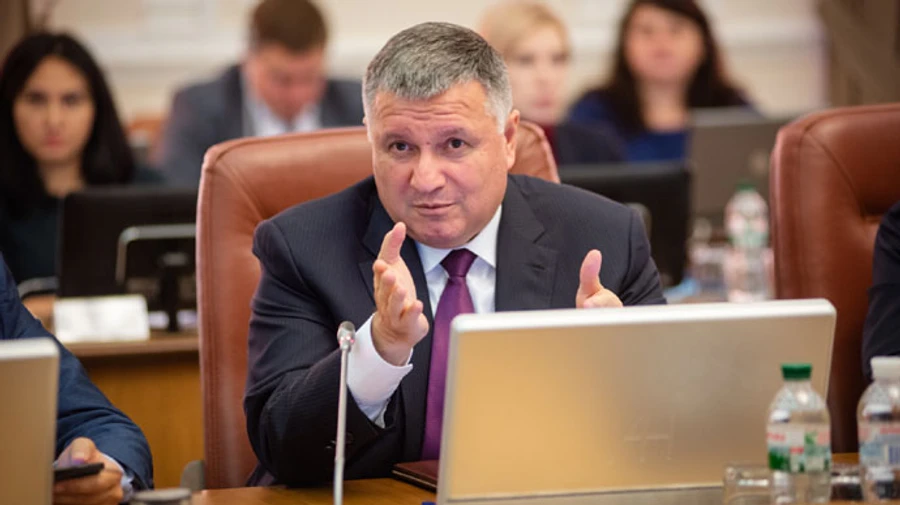 Шмигаль захищає Авакова: Він демонструє хороші якості