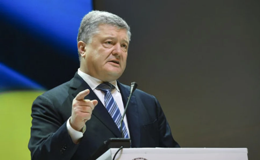 У Порошенко отреагировали на подозрение: Труба в конвульсиях
