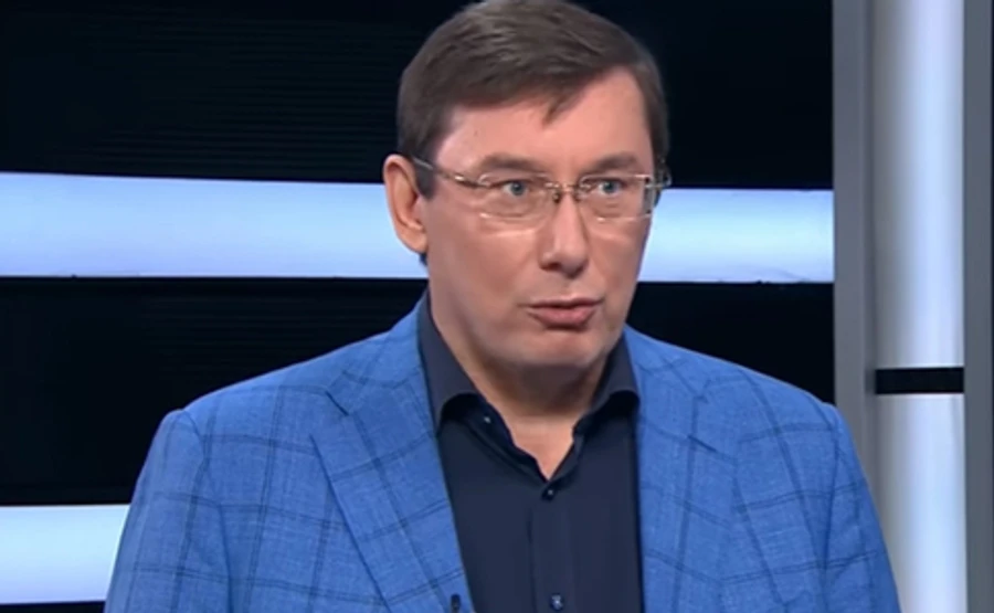 Луценко про подання на нардепів: Ніхто не сховається