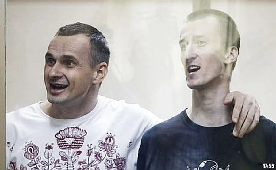 МИНЮСТ РФ АНОНСИРОВАЛ ПЕРЕДАЧУ СЕНЦОВА И ЕЩЕ ТРЕХ ЧЕЛОВЕК УКРАИНЕ