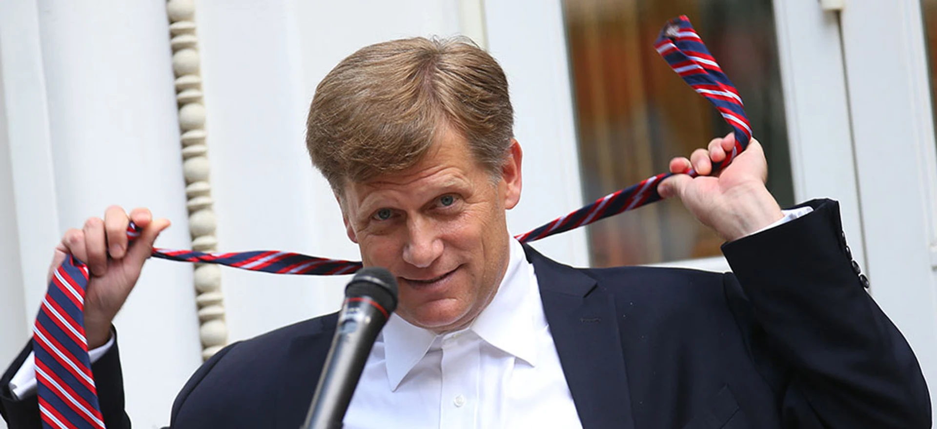 Майкл Макфол: Путін хоче, щоб в Україні не було ні війни, ні миру