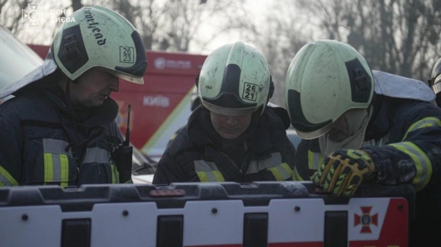 Київгаз перевіряє пошкоджені будівлі на Оболоні