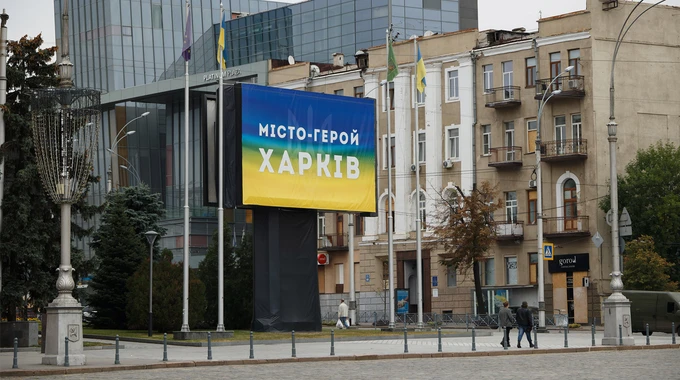 Russian drone hits apartment building in Kharkiv, injuring woman