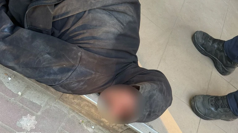В Николаеве пьяный мужчина жестоко убил бездомную собаку