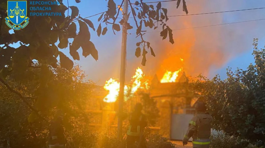 Russians attack Kherson, civilian killed