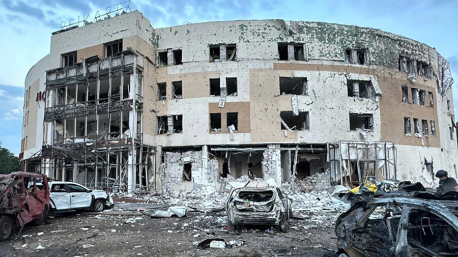 Окупанти убили 3 та поранили 50 цивільних за добу