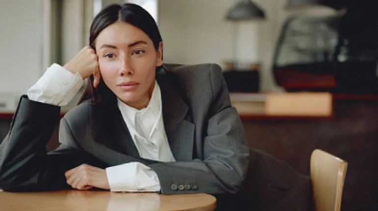 Секонд-хенд за 1000 євро. Як українська стилістка переробляє старий одяг і продає його по всьому світу