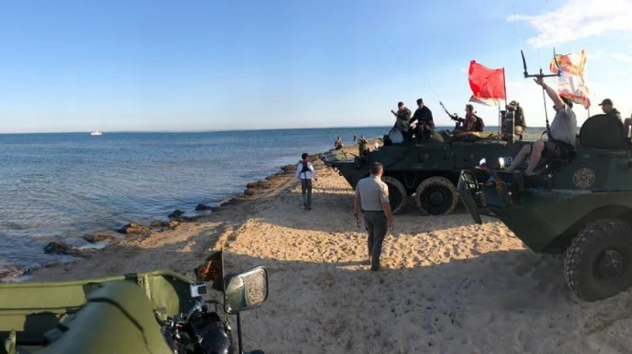 Российская бронемашина утонула при форсировании Керченского пролива