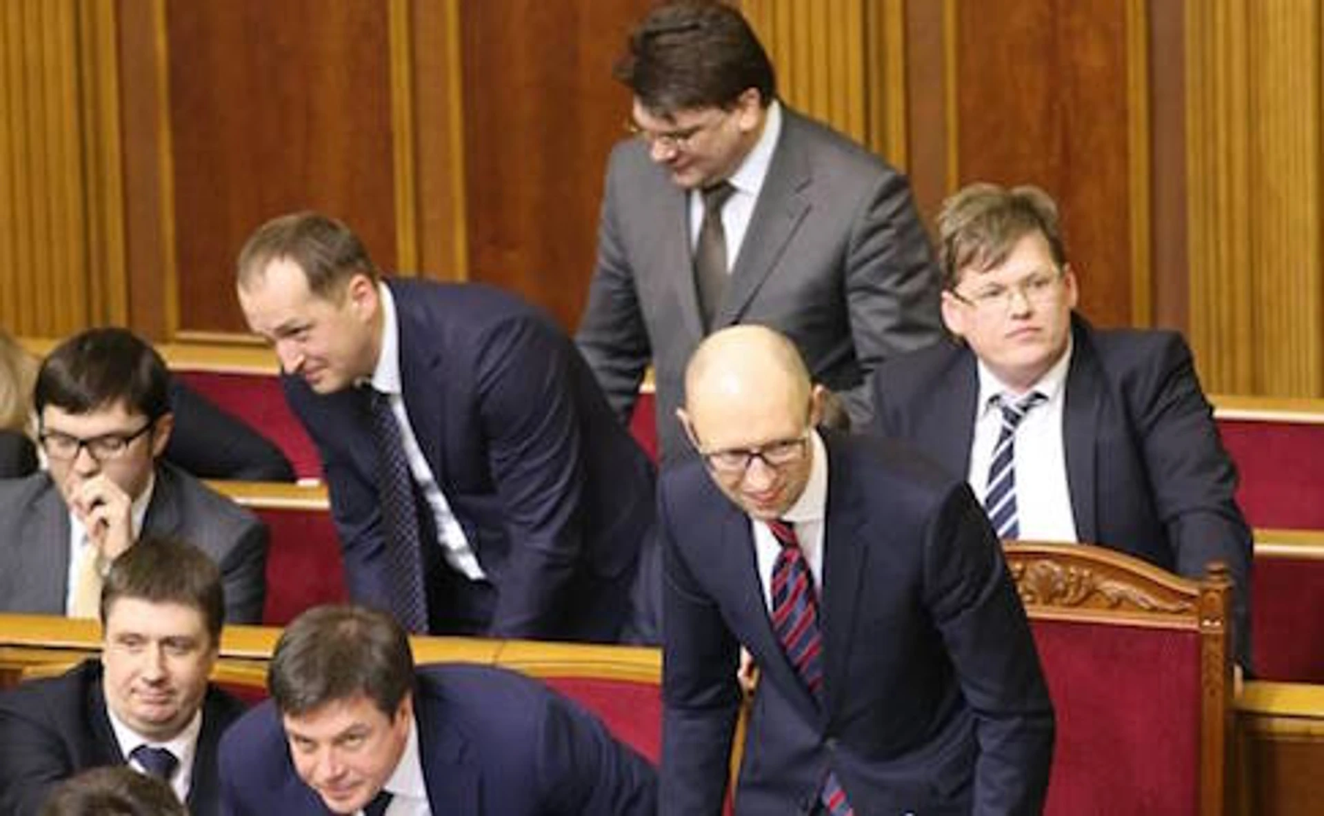 Змова кеша проти ідеалів. Реакція соцмереж