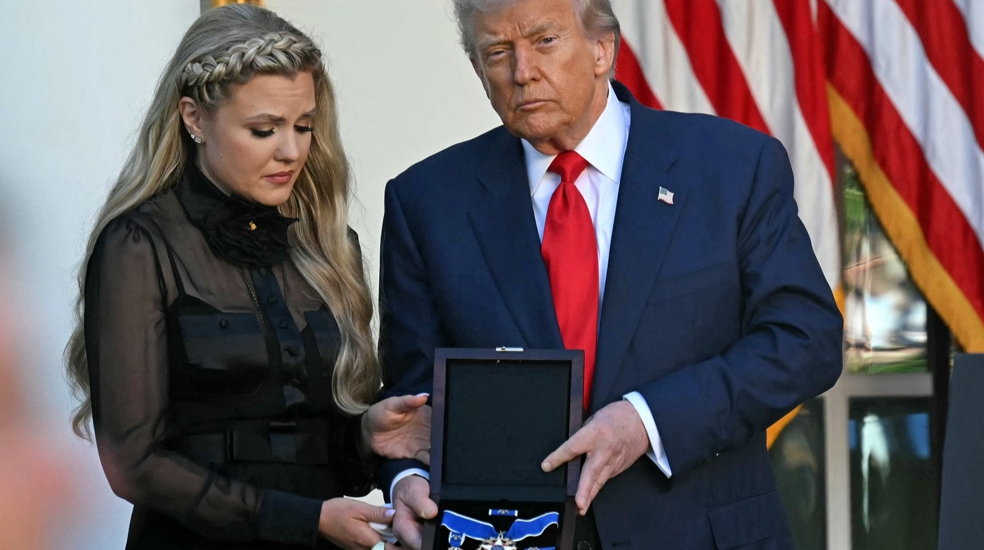 Трамп нагородив медаллю Свободи вбитого подкастера і свого прихильника