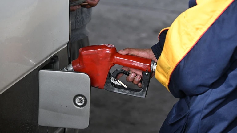 В Україні почали знижуватись ціни на пальне: скільки коштує бензин, дизель та газ
