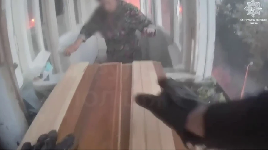 Полиция показала видео с бодикамер патрульных после атаки на Киев