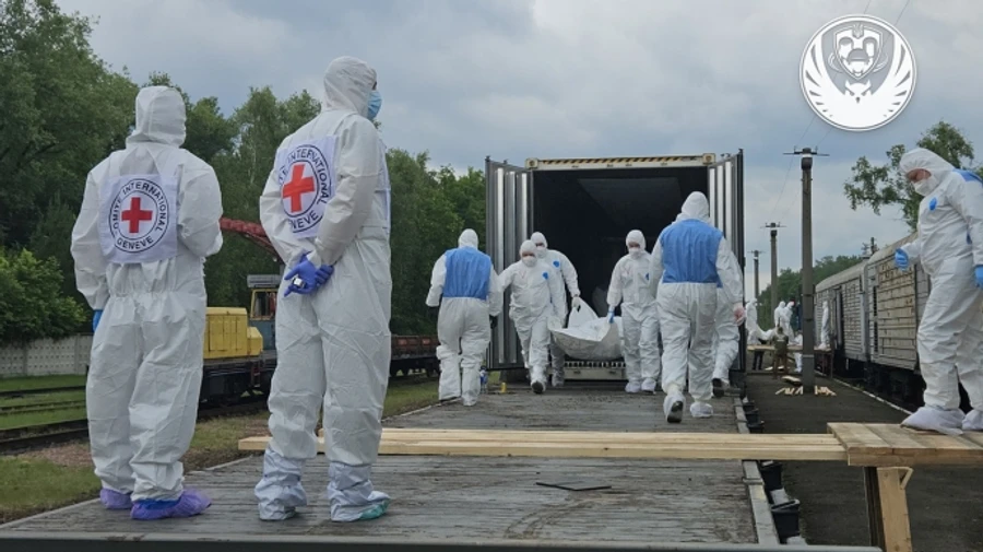 Ukraine brings back bodies of 1,200 citizens – photos