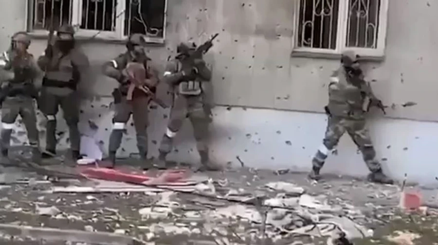 Азов тролит тиктокеров Кадырова за постановку боя в Мариуполе