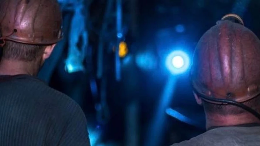 Шахтерам, бастовавшим под землей, пообещали покрыть зарплатные долги