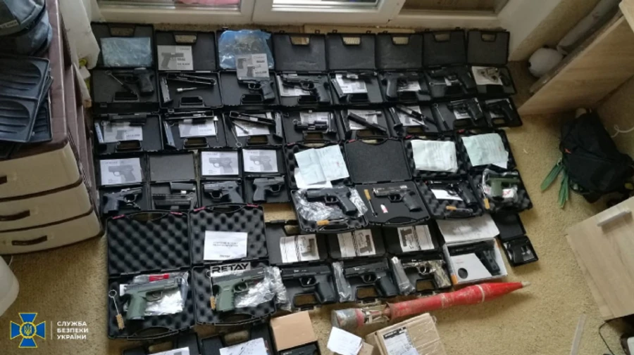 У Кривому Розі СБУ викрила торговців зброєю з сепаратистської організації