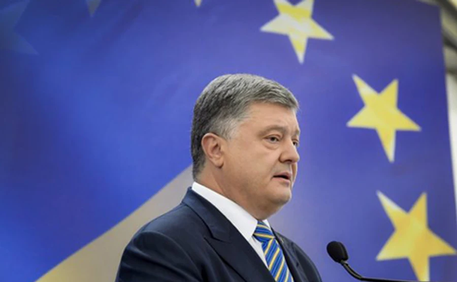Порошенко просит страны ЕС взять под патронат города Донбасса
