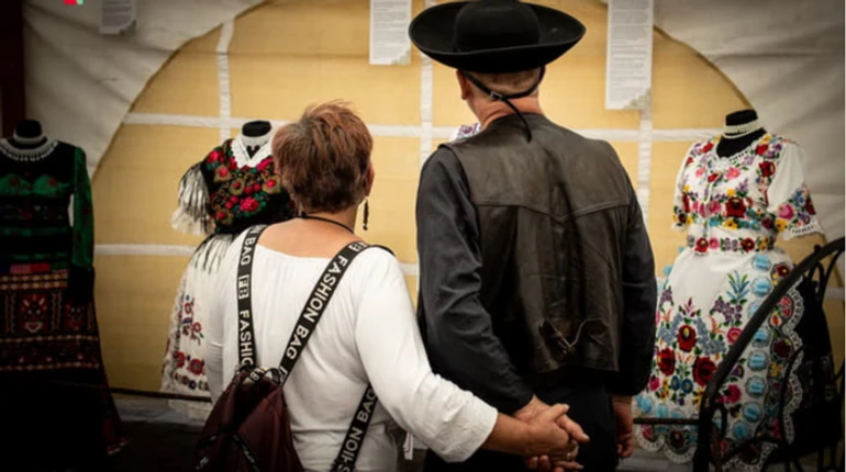 Захистити нацменшини, посилити єдність: що підказує Україні досвід країн-сусідок по ЄС