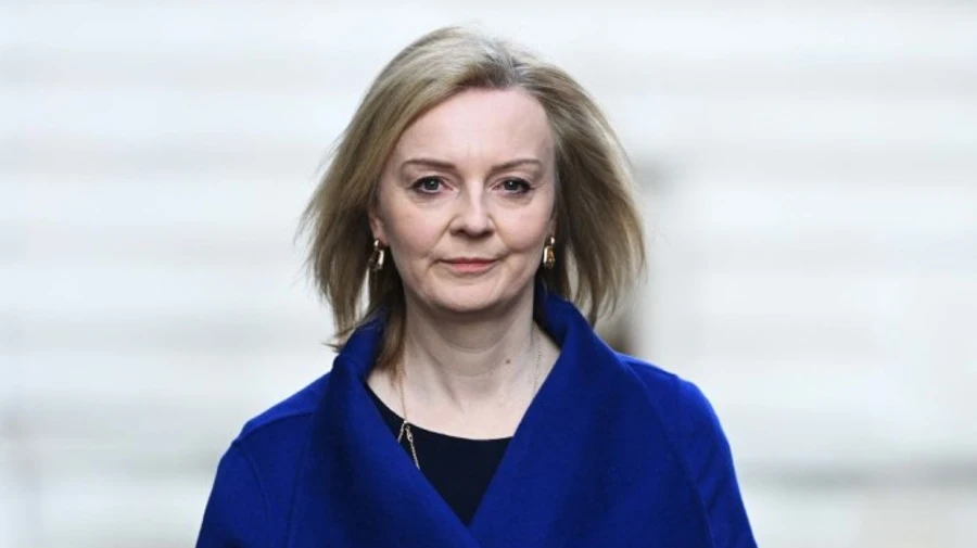 Трасс победит на выборах премьера Британии с большим преимуществом – опрос